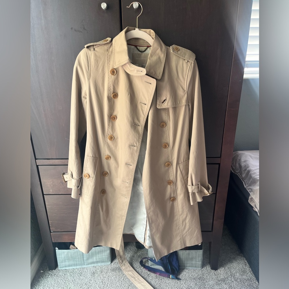 Banana republic classic tan trench coat xsp